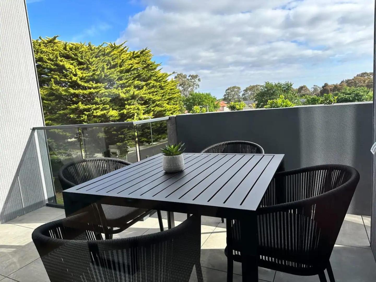 Samma - Linden Apartments In Ivanhoe Melbourne Bagian luar foto
